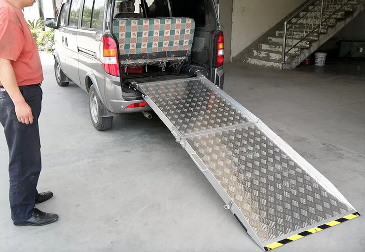 bmwr 2 wheelchair ramp 4