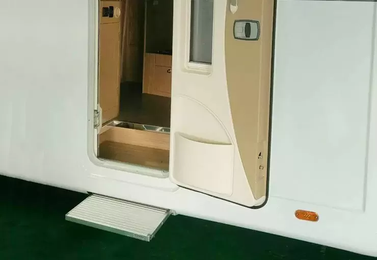 es s m series manual sliding step 6