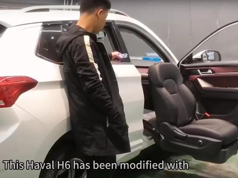 Este Haval H6 modificado con asiento giratorio Xinder-Tech