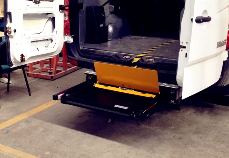 uvl f 700 scissor wheelchair lift 3