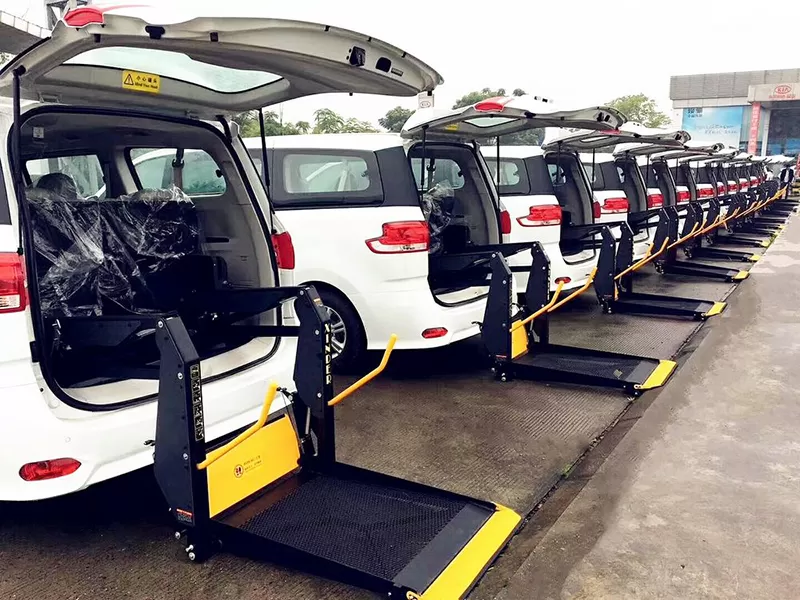 Proyecto de elevación de silla de ruedas montado en un vehículo (Federación de Personas Discapacitadas de Sichuan)