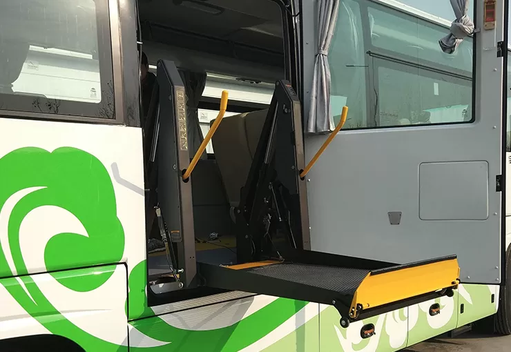 wl d 1300 720 wheelchair lift 2