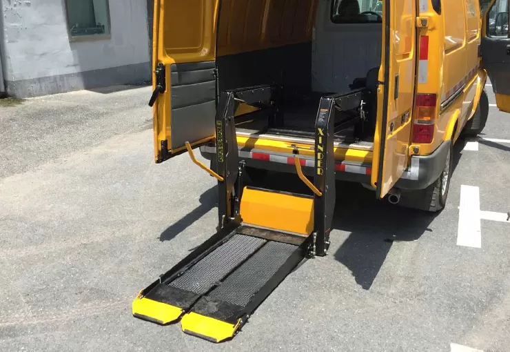 wl d 880s wheelchair lift 3