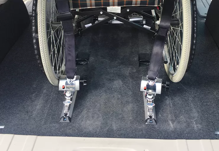 x 801 1 wheelchair restraint system 5